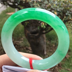 緬甸老坑冰種陽綠翡翠手鐲帝王綠寬版玉鐲飄花圓條玉鐲子女款送禮