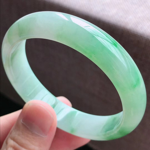 緬甸翡翠玉手鐲冰糯種飄花飄綠手鐲圓條玉石貴妃鐲滿綠鐲子少女款