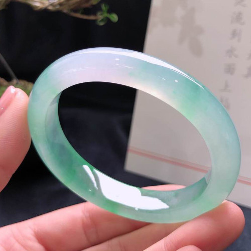 老坑緬甸冰種飄花翡翠手鐲飄綠花正圈玉鐲少女款專櫃玉手鐲通透款