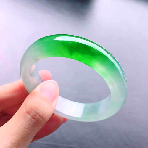 天然正品翡翠手鐲圓條A貨老坑冰種辣綠飄花玉手鐲貴妃玉鐲子女款