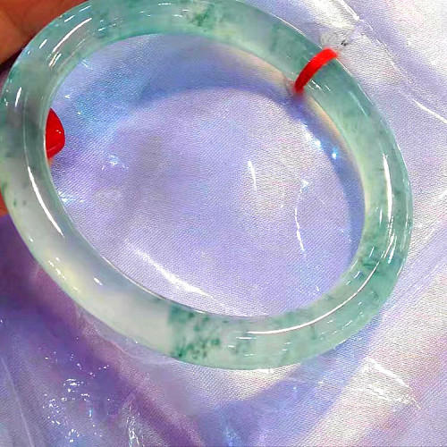 天然緬甸冰種圓條翡翠手鐲飄綠花貴妃手鐲玉鐲子女款細條正品熱賣