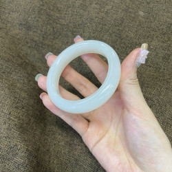 新疆和田玉白玉手鐲女款寬版扁條玉石夏玉真玉羊脂玉青玉貴妃鐲子
