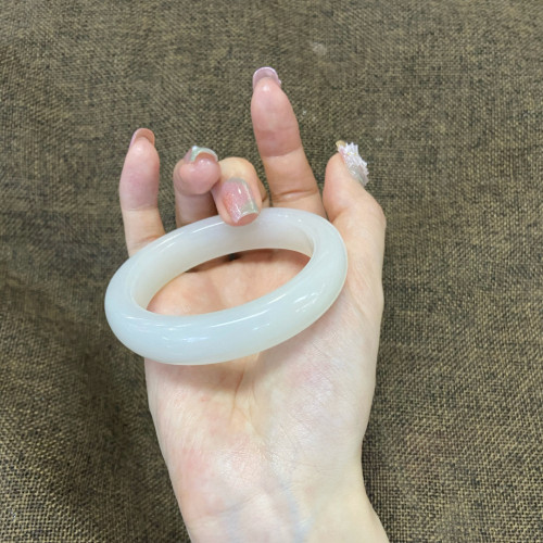 新疆和田玉白玉手鐲女款寬版扁條玉石夏玉真玉羊脂玉青玉貴妃鐲子
