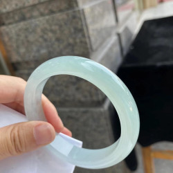 冰種翡翠手鐲少女款緬甸老坑正圈圓條貴妃平安鐲冰透淺綠玉鐲子女