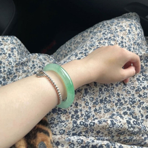 緬甸A貨天然翡翠手鐲冰種飄花玉手鐲女正品圓條貴妃少女款玉鐲子