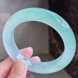 緬甸翡翠手鐲天然a貨正品冰糯種淺綠翡翠玉手鐲女送禮少女款時尚