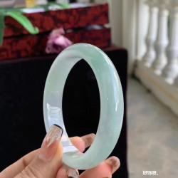 輕奢冰透翡翠玉手鐲女冰種緬甸老坑玉石禮晴水淺綠玉鐲子送禮禮品