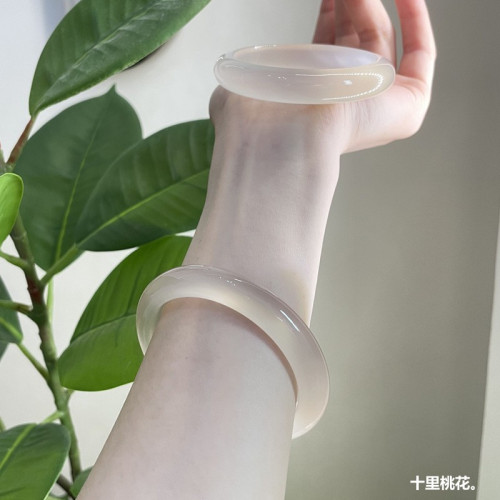天然高冰瑪瑙手鐲女冰透玉髓鐲子冰種白月光翡翠藕粉玉鐲女款禮物