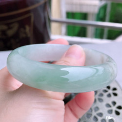 天然緬甸老坑冰種翡翠手鐲女淺綠少女水潤百搭正圈圓鐲玉鐲子女款