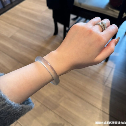 天然高冰白月光瑪瑙手鐲女款荔枝凍冰透玉髓鐲子圓條香檳金送女友