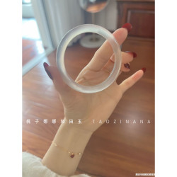 天然馬料高冰暖白色白月光瑪瑙手鐲女圓條透明玉髓手鐲冰種細圓條