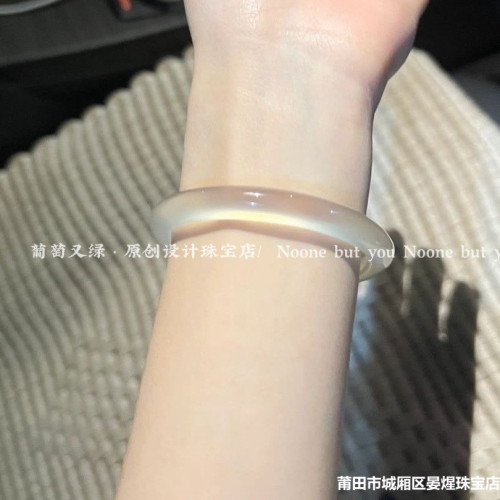 冰透白月光天然白冰瑪瑙手鐲女高冰香檳金色扁條馬料冰種玉髓手鐲