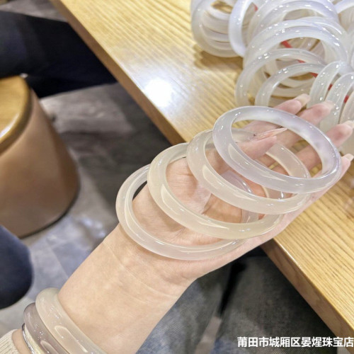 冰透高冰瑪瑙手鐲女天然巴西玉髓鐲子冰種瑪瑙手鐲女款白月光手鐲