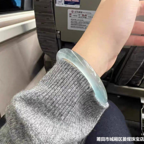 天然緬甸翡翠玉手鐲子少女款藍水圓條冰種飄花玉石送老婆節日禮物