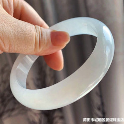 緬甸天然翡翠白月光手鐲老坑白冰手鐲女冰種純色貴妃翡翠玉手鐲子