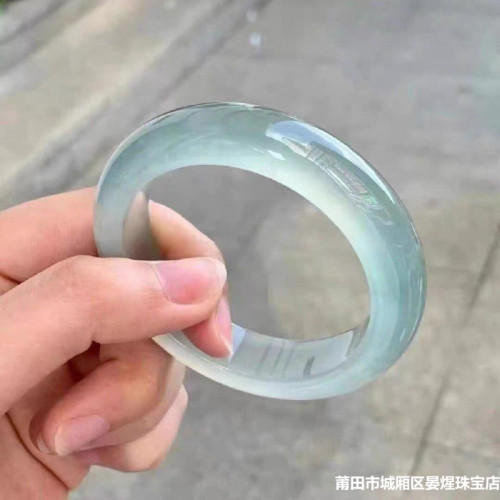 高冰種玉石手鐲子女款旺夫老坑天然緬甸晴水單色冰透淺綠翡翠玉鐲
