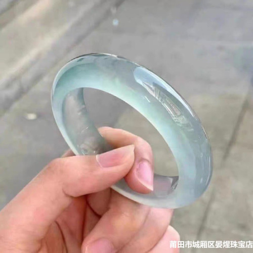 高冰種玉石手鐲子女款旺夫老坑天然緬甸晴水單色冰透淺綠翡翠玉鐲