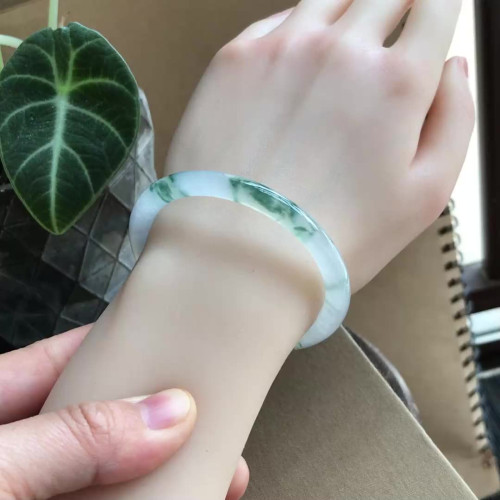 天然翡翠飄花玉鐲子緬甸老坑少女款水潤通透細圓條冰種叮噹玉手鐲