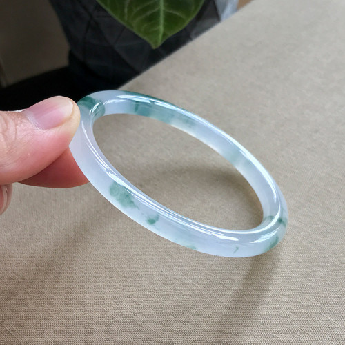 天然翡翠飄花玉鐲子緬甸老坑少女款水潤通透細圓條冰種叮噹玉手鐲