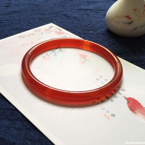 天然冰種胭脂紅玉髓手鐲細圓條美人叮噹手鐲中國紅瑪瑙手鐲子手環