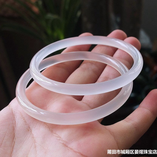 冰種白月光玉髓手鐲女款細圓條叮噹手鐲白瑪瑙手鐲美人鐲手飾禮品