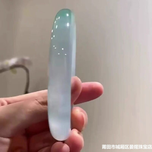 天然緬甸老坑翡翠手鐲玉石圓條手鐲飄綠貴妃手鐲玉石子少女款送禮