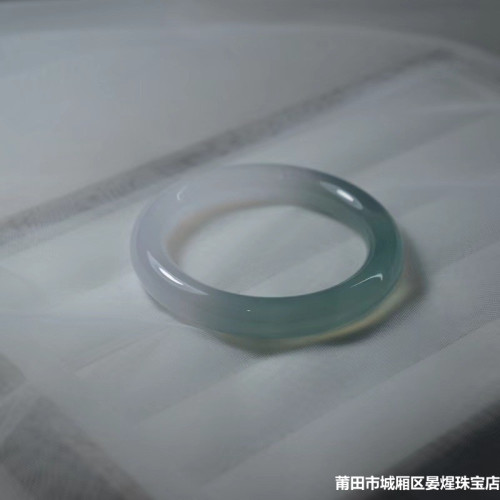 半山半水漸變綠玉鐲透亮冰種瑪瑙手鐲油青玉鐲扁條玉髓手鐲美人鐲