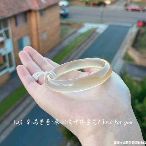 天然高冰香檳金瑪瑙手鐲馬料濃金荔枝凍扁條玉髓手鐲子少女款時尚