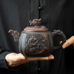 500cc名師手工浮雕紫陶四方龍尊紫砂壺鳳鳴壺一壺六盃斷水 泡茶壺