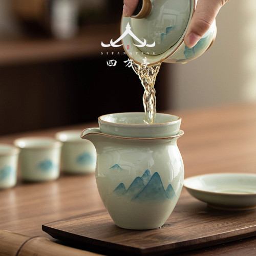 手繪釉下彩公道盃茶濾網一體2024新款陶瓷景德鎮分茶器茶盅三件套