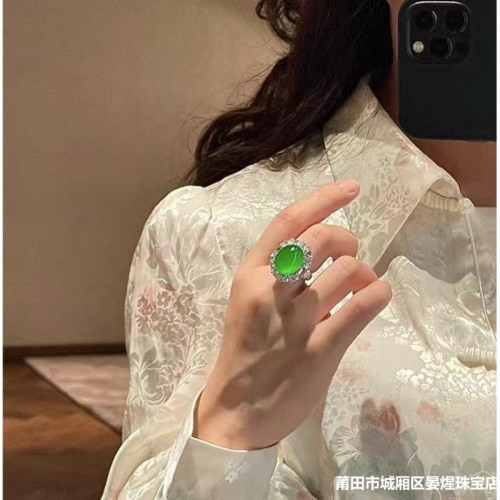 冰種正陽綠翡翠蛋面戒指天然緬甸滿綠鴿子蛋玉翡翠戒指環女款時尚