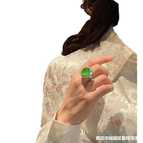 冰種正陽綠翡翠蛋面戒指天然緬甸滿綠鴿子蛋玉翡翠戒指環女款時尚