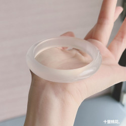 高冰種瑪瑙手鐲馬料玉髓香檳金瑪瑙淡金色窄條小圈口手鐲子白月光