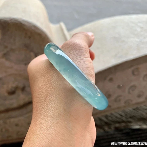 天然緬甸翡翠手鐲晴水冰種藍水底美人條正圈湖水藍玉石手鐲少女款
